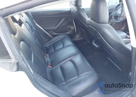 2020 Tesla Model 3 Standard Range Plus Rear-Wheel Drive/Standard Range Rear-Wheel Drive z USA, uszkodzony, nr VIN 5YJ3E1EA8LF612488